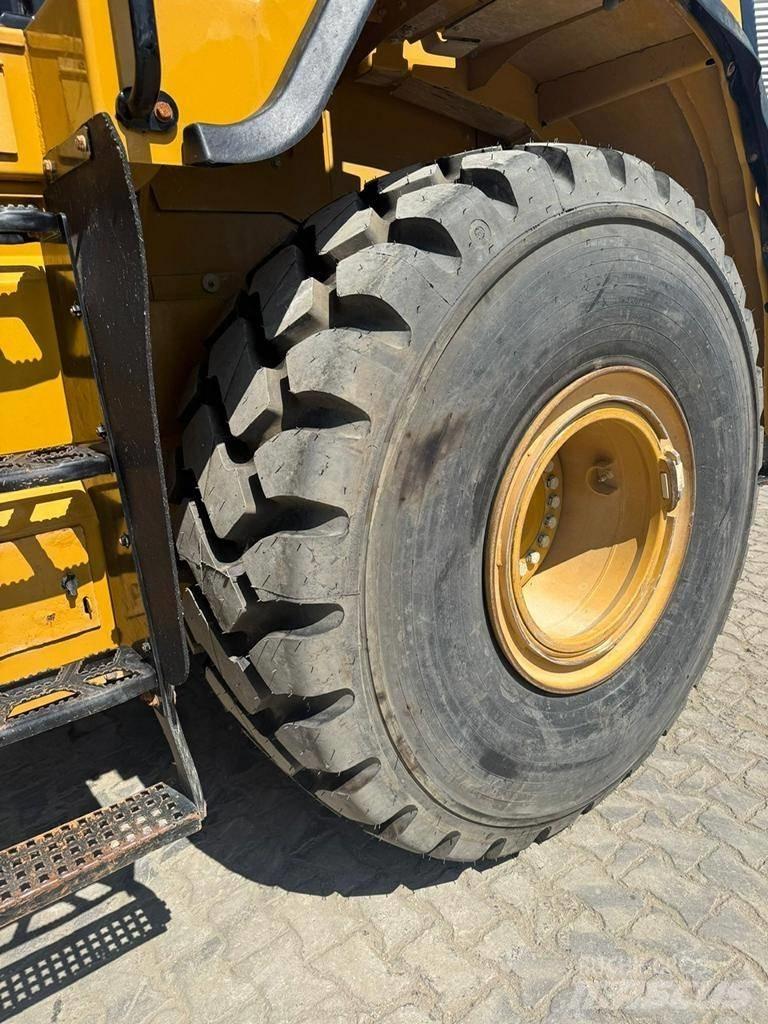 CAT 966 K Колесни товарачи