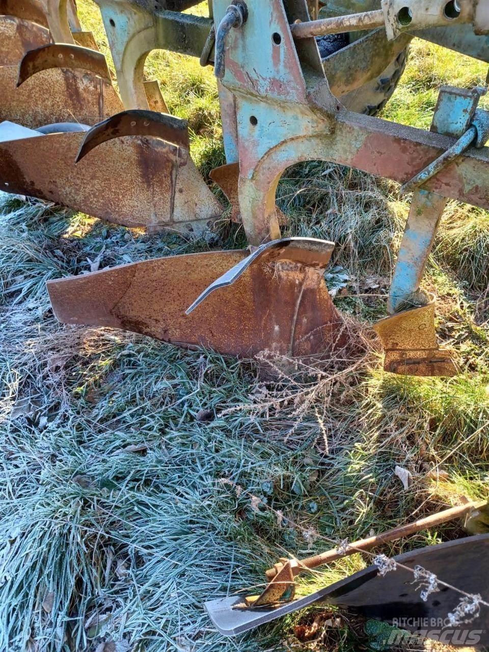 Fortschritt B550 Стандартни плугове