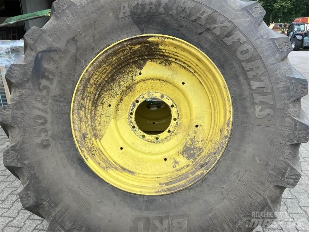 BKT 650/85R38 Колелета/Гуми