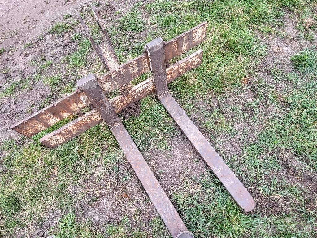 Schaeff SKL 700 Колесни товарачи