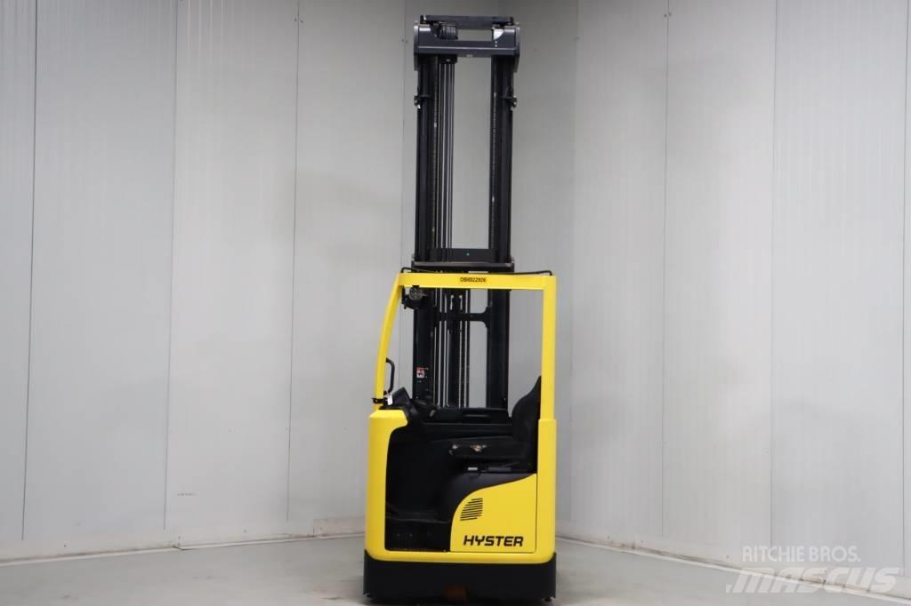 Hyster R 1.4 Ретрак/ Високоповдигач с изместване на вилката напред