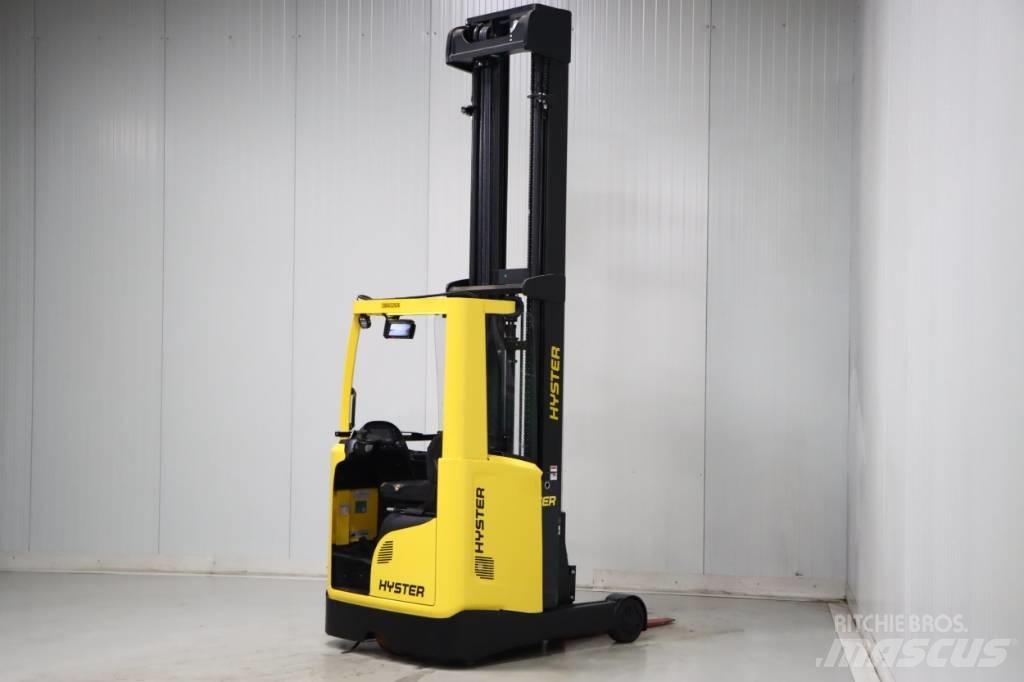 Hyster R 1.4 Ретрак/ Високоповдигач с изместване на вилката напред