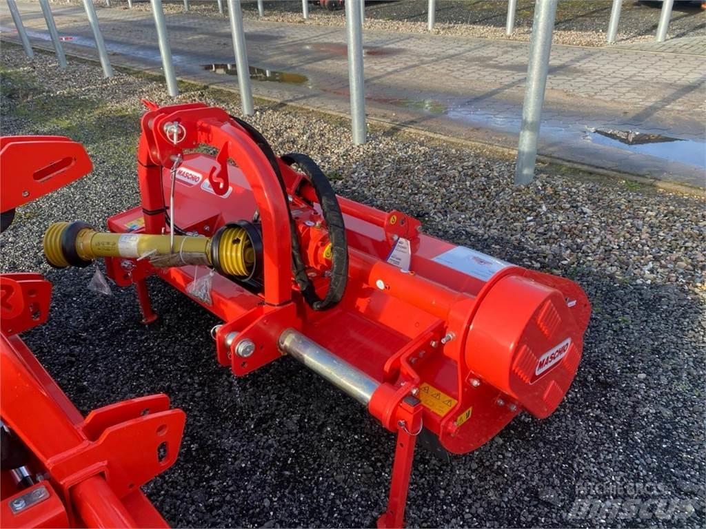 Maschio Brava 200 Оборудване за аериране и отстраняване на мъртви листа от тревни площи