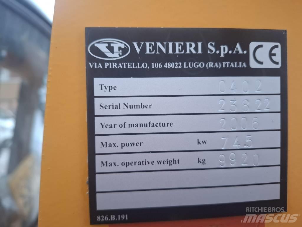 Venieri VF10.23C Товарач със заден ексватор