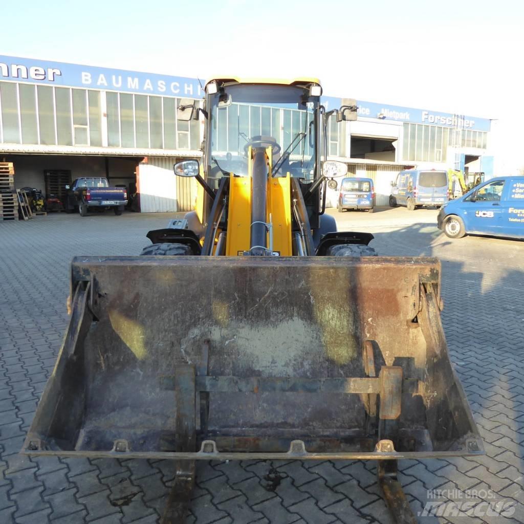 JCB 409 SV Колесни товарачи