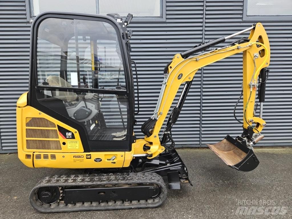 CAT 301.7 D Мини екскаватори < 7 т