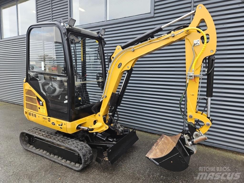 CAT 301.7 D Мини екскаватори < 7 т