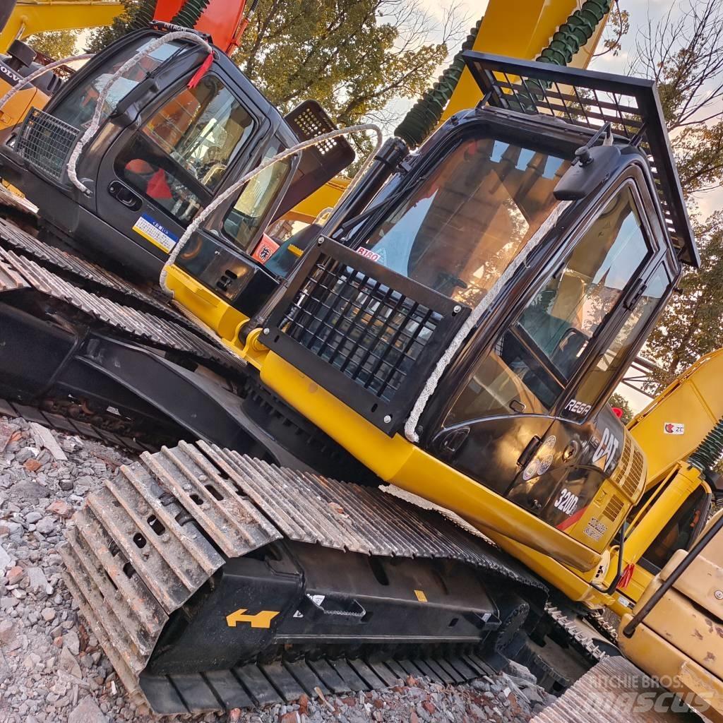 CAT 320 D Верижен екскаватор