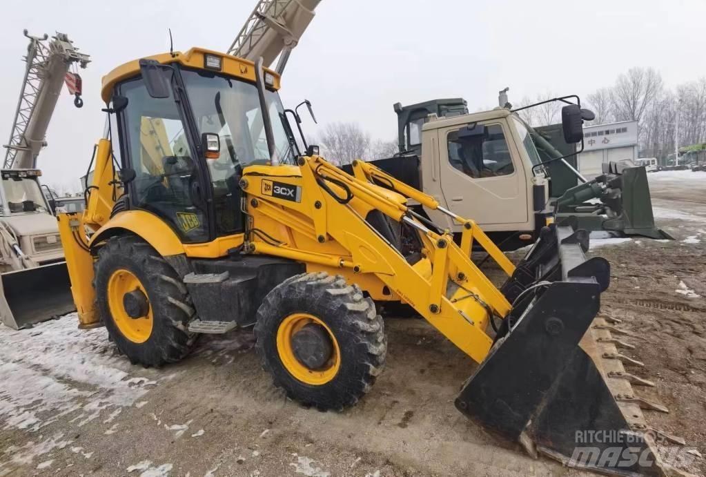 JCB 3CX Товарач със заден ексватор