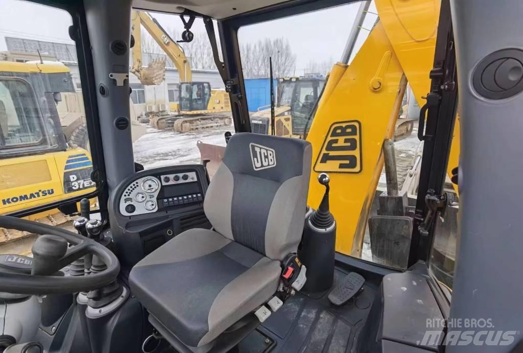 JCB 3CX Товарач със заден ексватор
