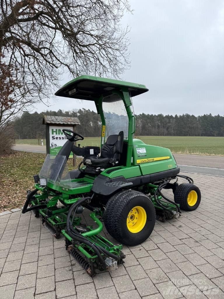 John Deere 8700 A Косачки за Fairway