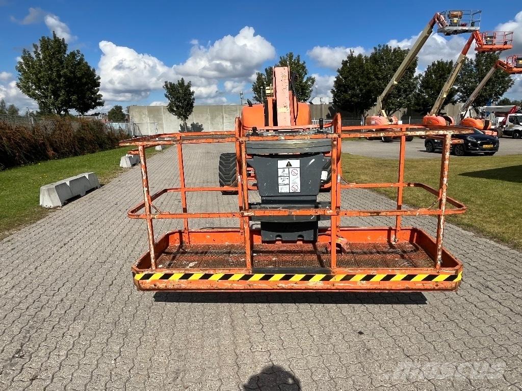 JLG 800 AJ Съчленени стрелови подемници
