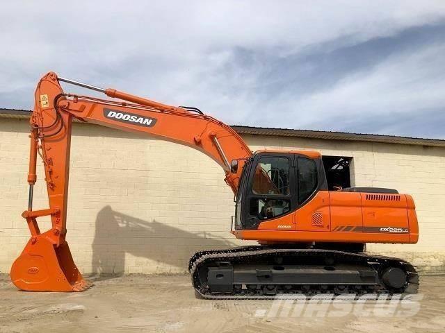 Doosan dx225 Верижен екскаватор