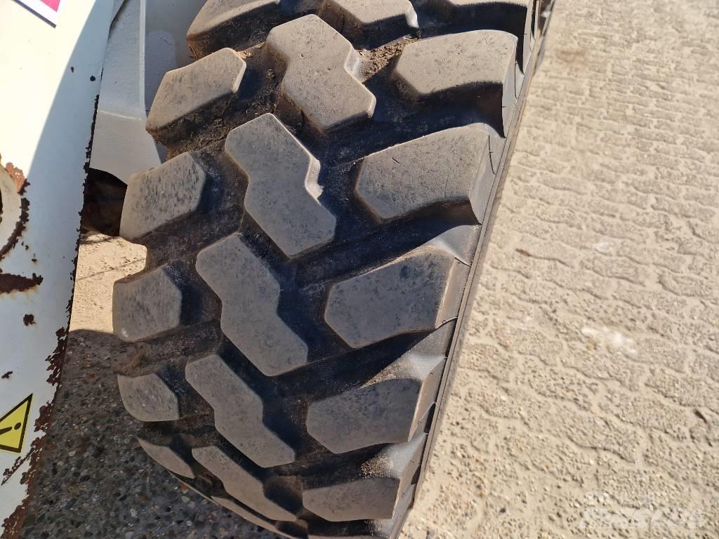 Terex TL 100 Колесни товарачи