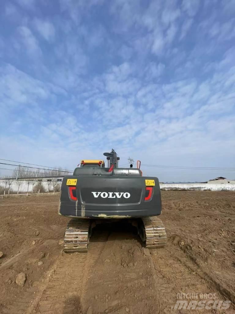 Volvo EC210D Верижен екскаватор