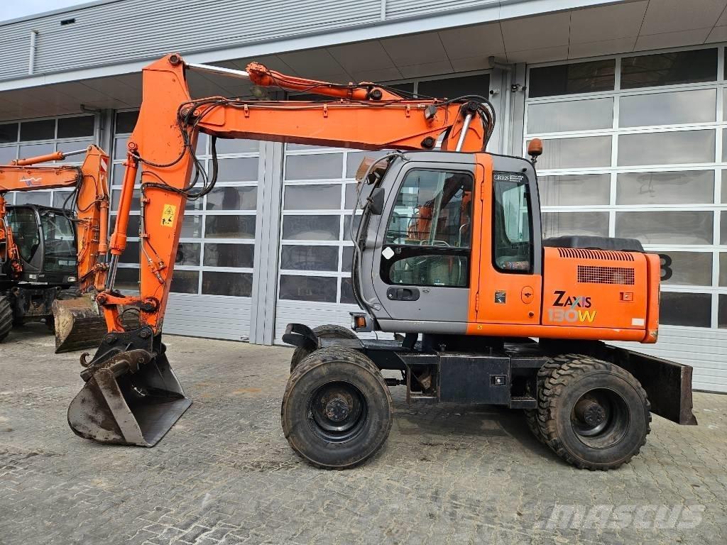 Hitachi ZX130W Колесни екскаватори