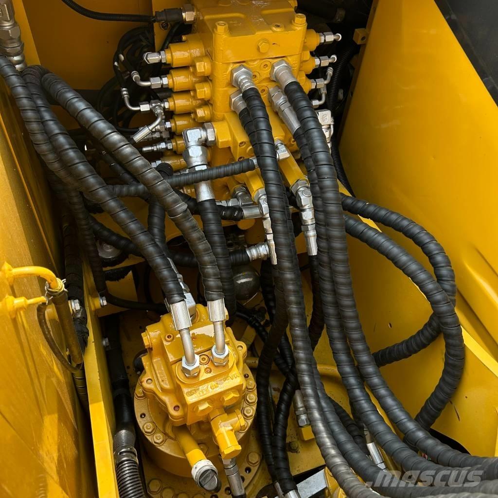 Komatsu 110 Верижен екскаватор