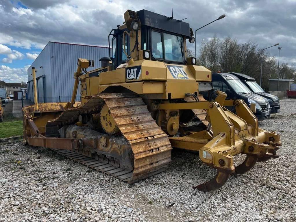 CAT D 6 T LGP Верижни булдозери
