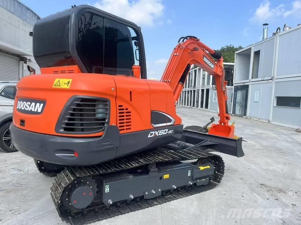 Doosan DX 60 Верижен екскаватор