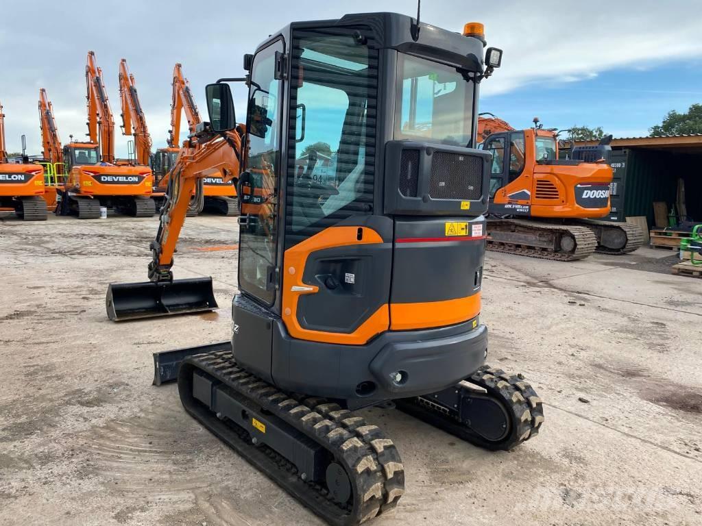 Develon DX 27 Z-7 Мини екскаватори < 7 т