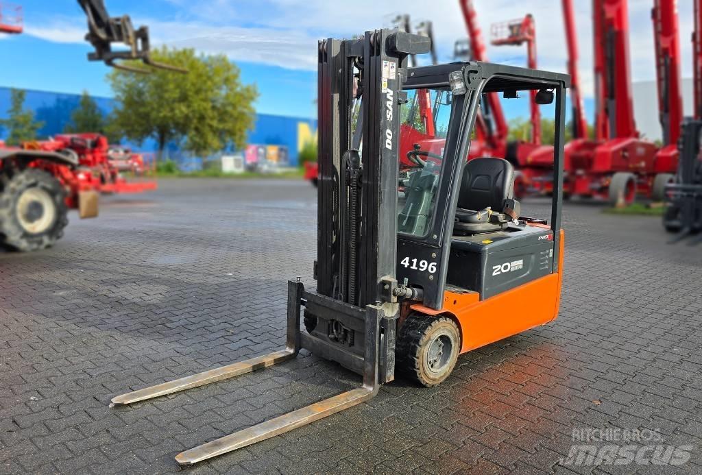 Doosan B 20 T-5 FFT Електрически вилични кари-повдигачи