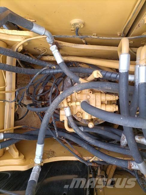 CAT 325 D Верижен екскаватор