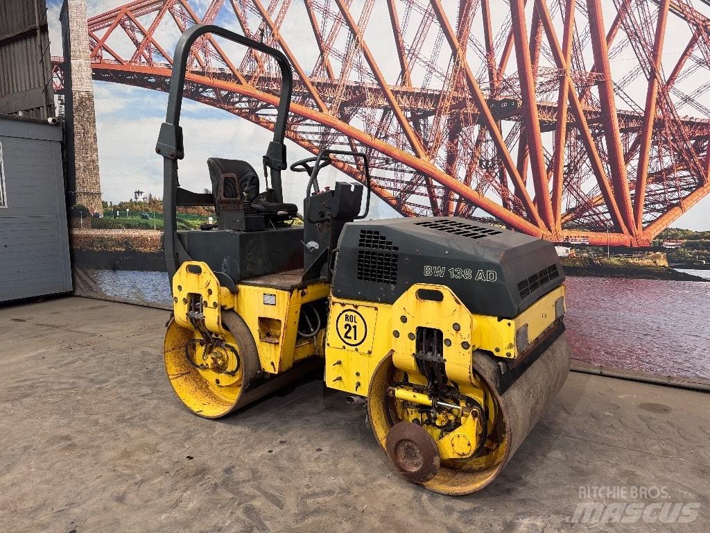 Bomag BW 138 AD Двойни барабанни ролки
