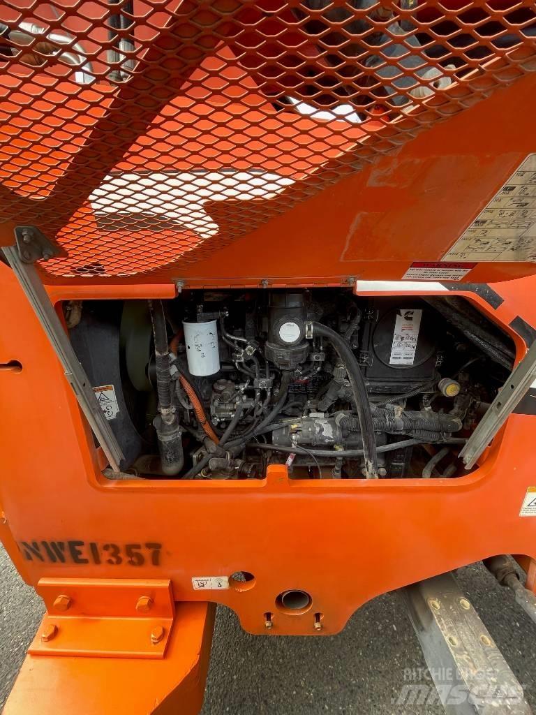 JLG 6042 Камиони за херавни местности