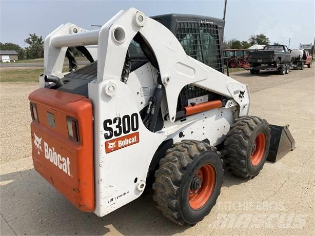 Bobcat S 300 Мини товарачи
