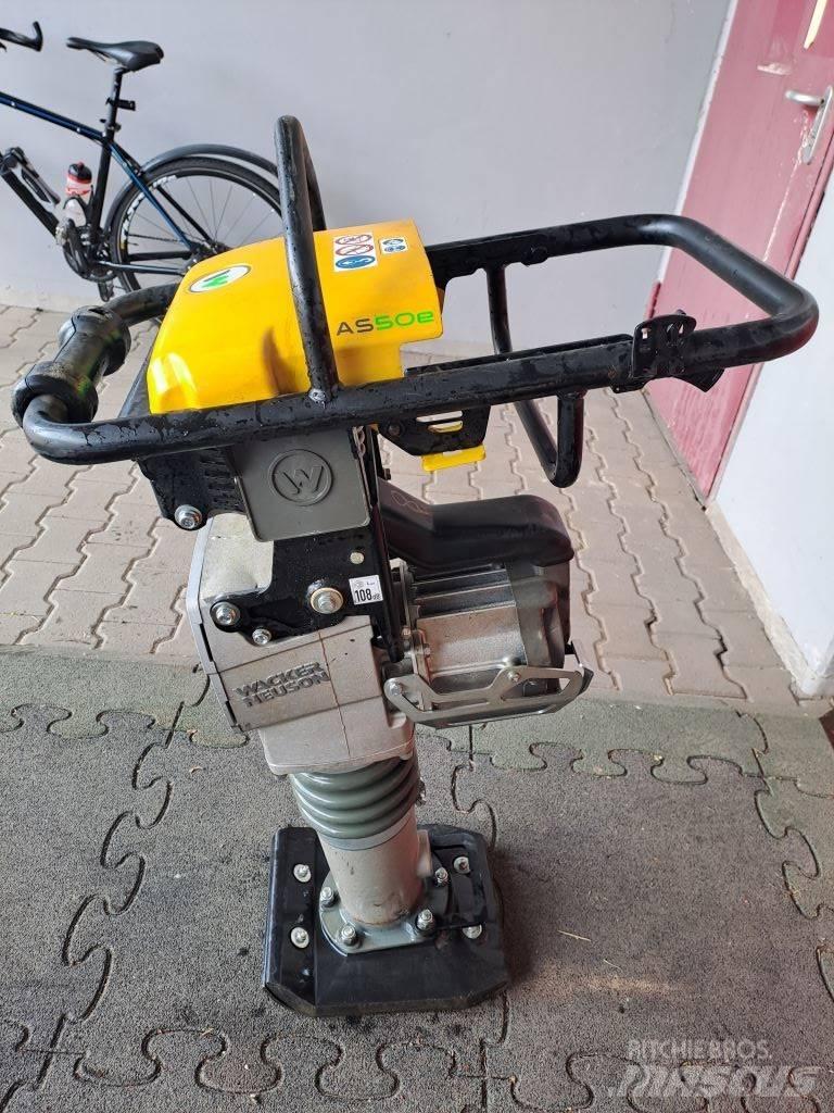 Wacker Neuson AS50e Пробки