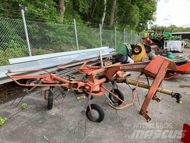 Deutz-Fahr KH400 DN Гребла и сенообръщачки