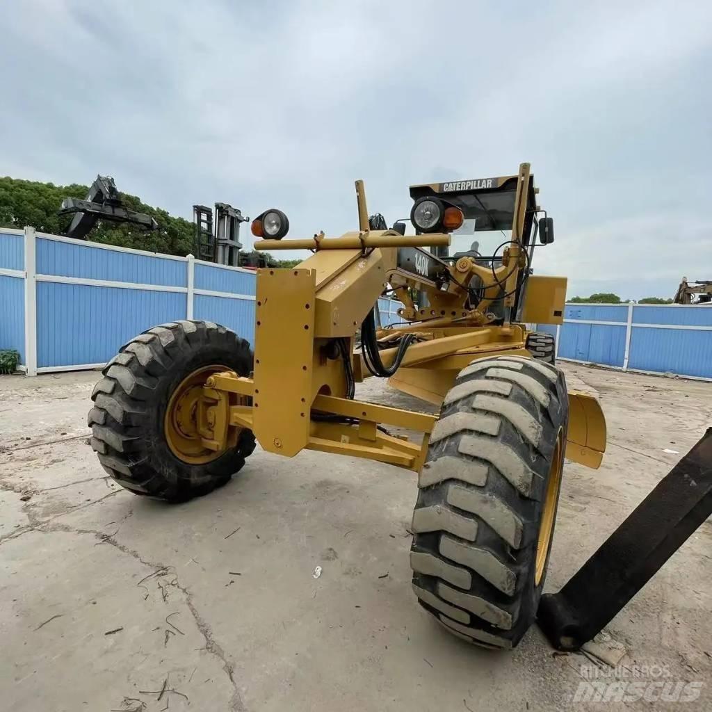 CAT 140K Грейдери