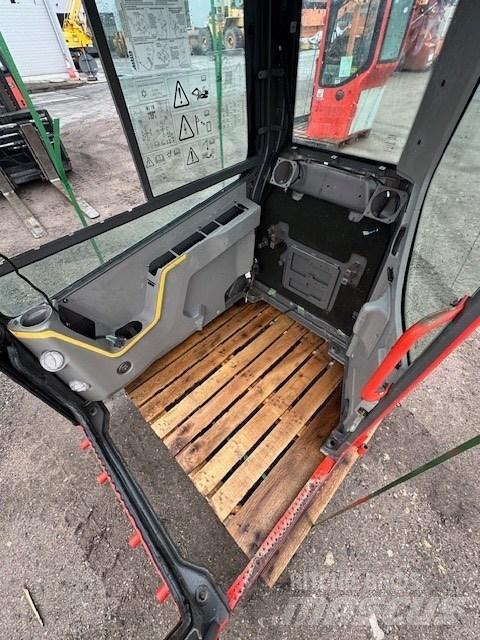 Volvo ECR 88 D Кабина