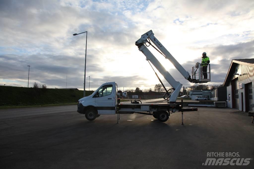 VERSALIFT VTX 240 G3 Моторизирани платформи с талига