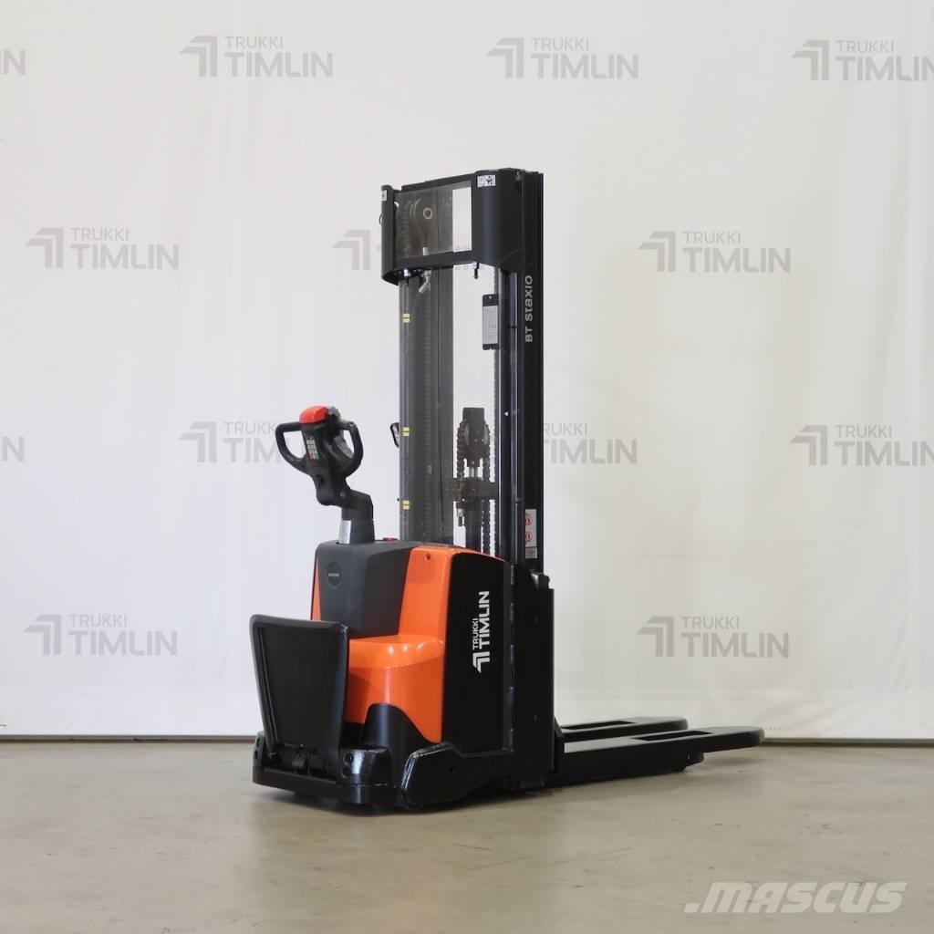 Toyota SWE120L Самоходни товарачи