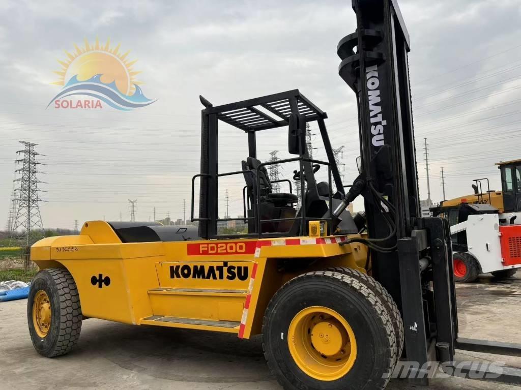 Komatsu FD 200 Дизелови камиони