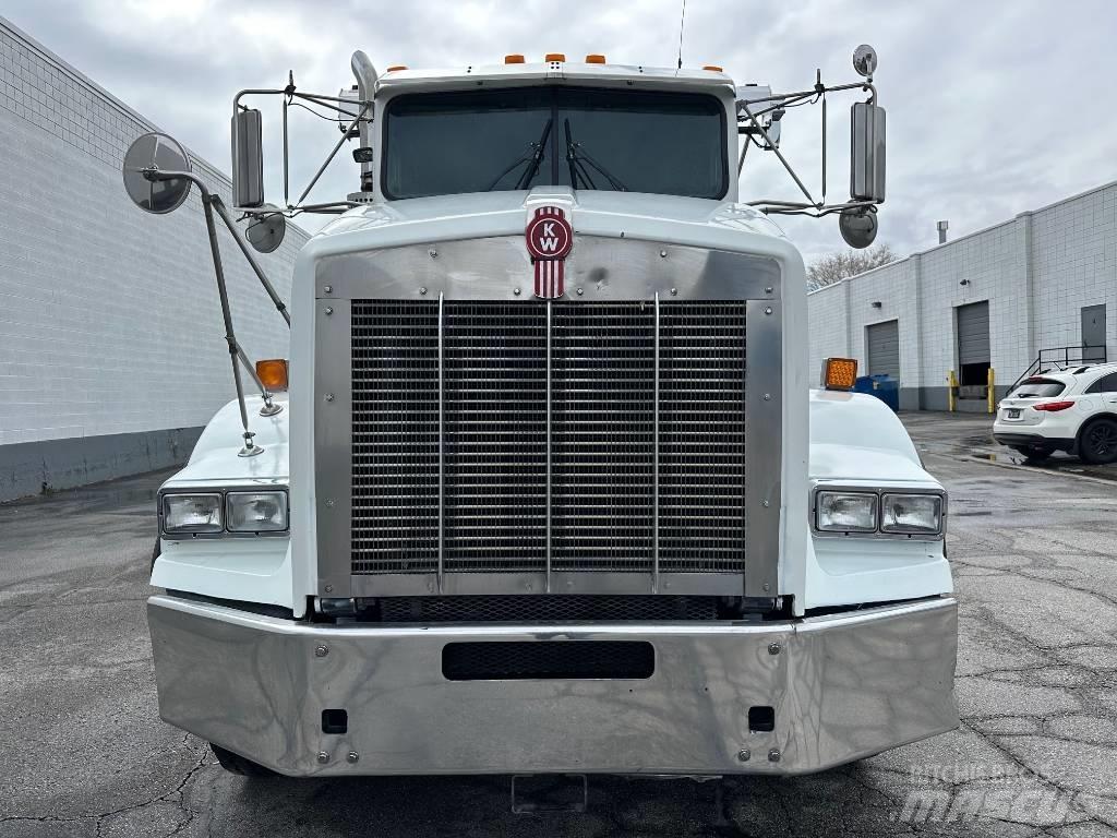 Kenworth T 800 Камиони с кран с кука