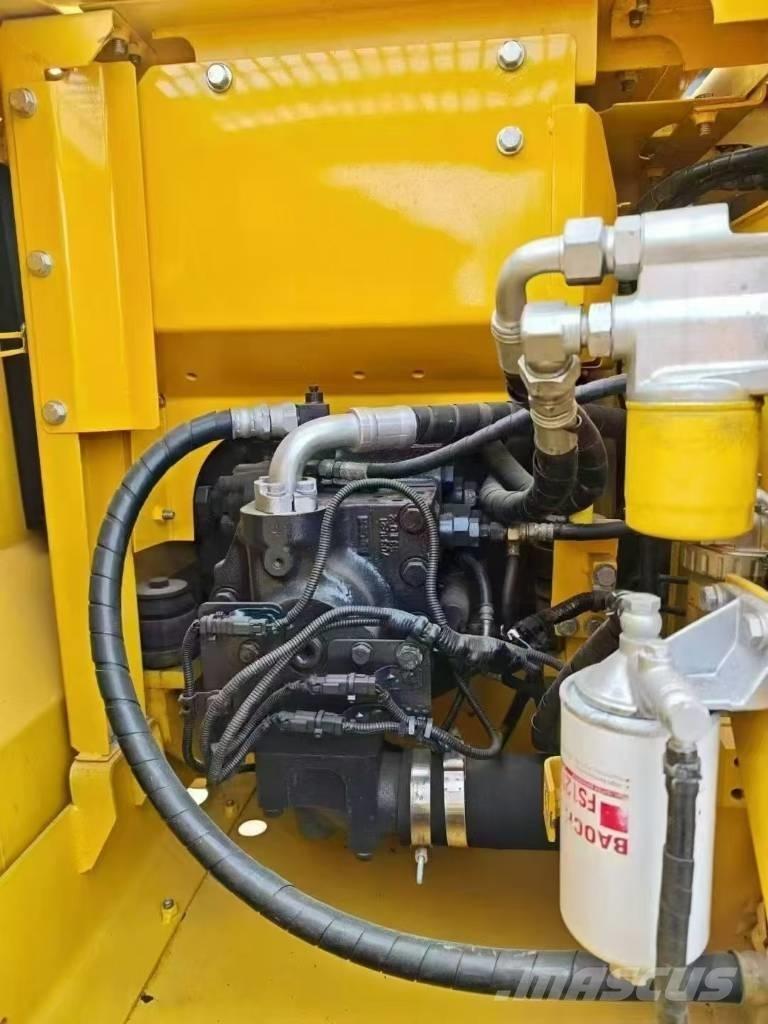 Komatsu 130LC-7 Верижен екскаватор