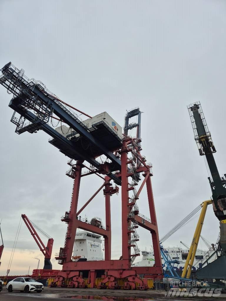  ZPMC STS Кранове от кораб до брега
