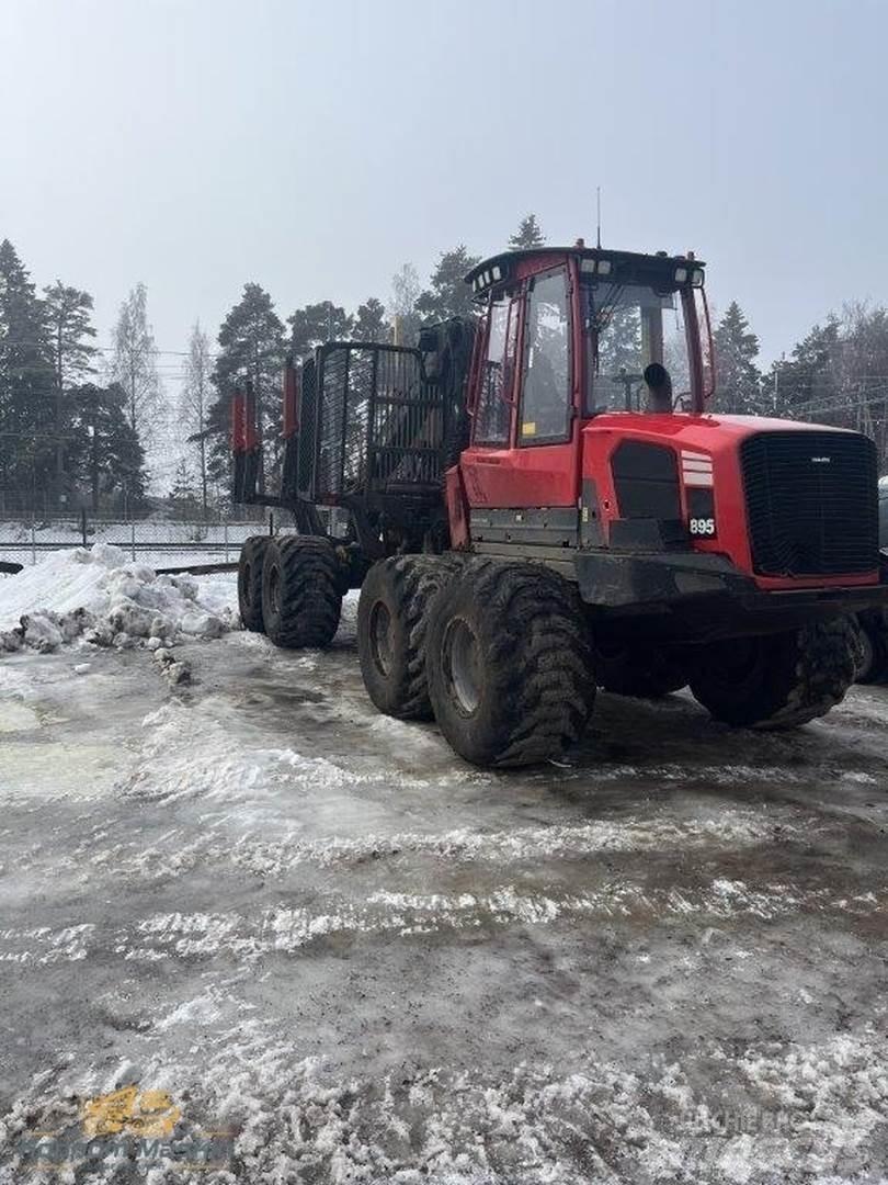 Komatsu 895 Форуардери
