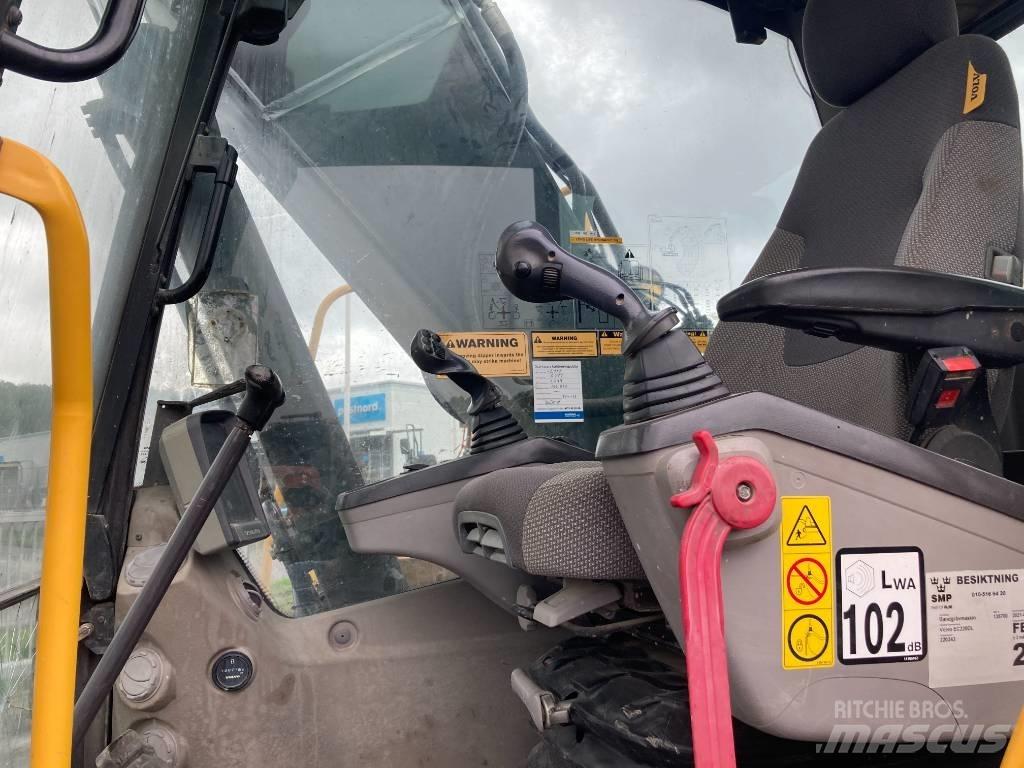 Volvo EC 220 DL Верижен екскаватор
