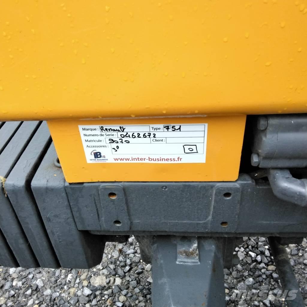 Renault 751 4s Трактори