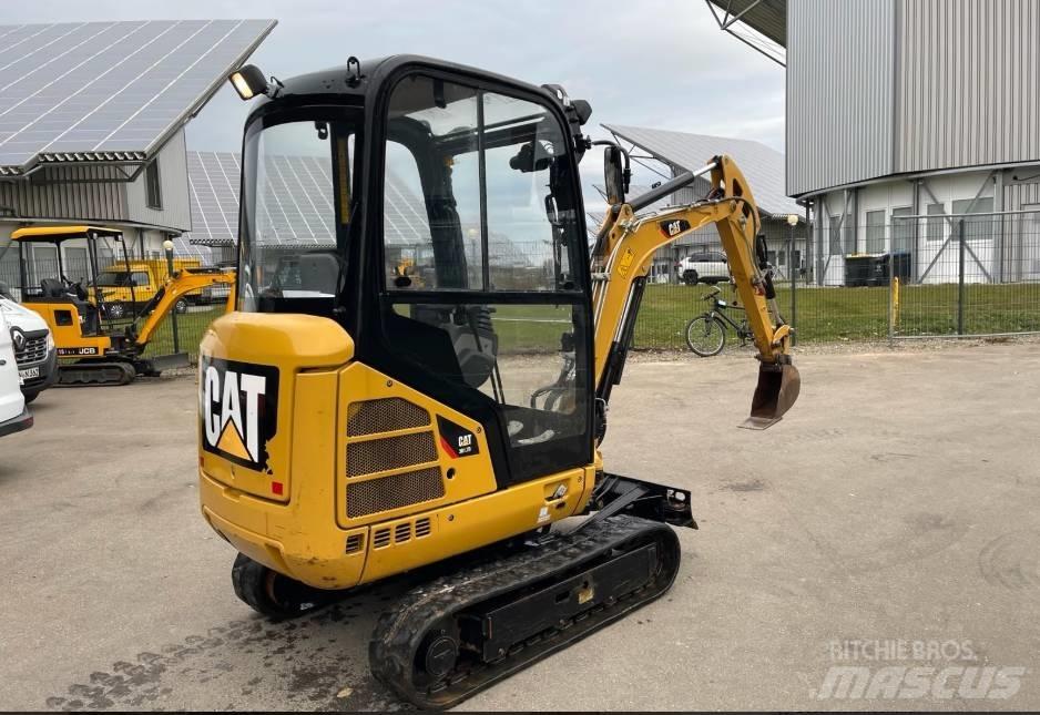 CAT 301.7 D Мини екскаватори < 7 т