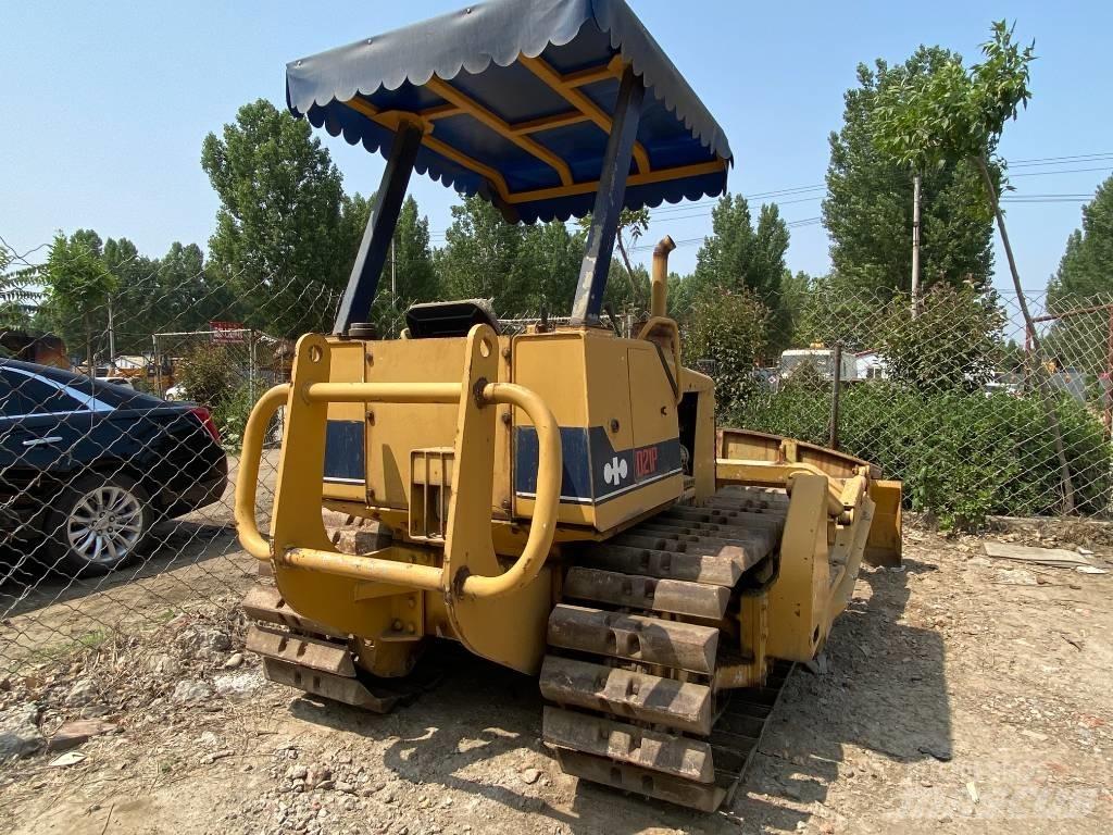 Komatsu D21P-6 Верижни булдозери
