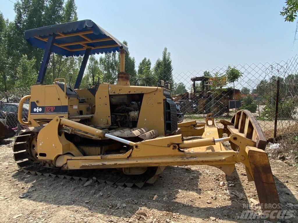 Komatsu D21P-6 Верижни булдозери
