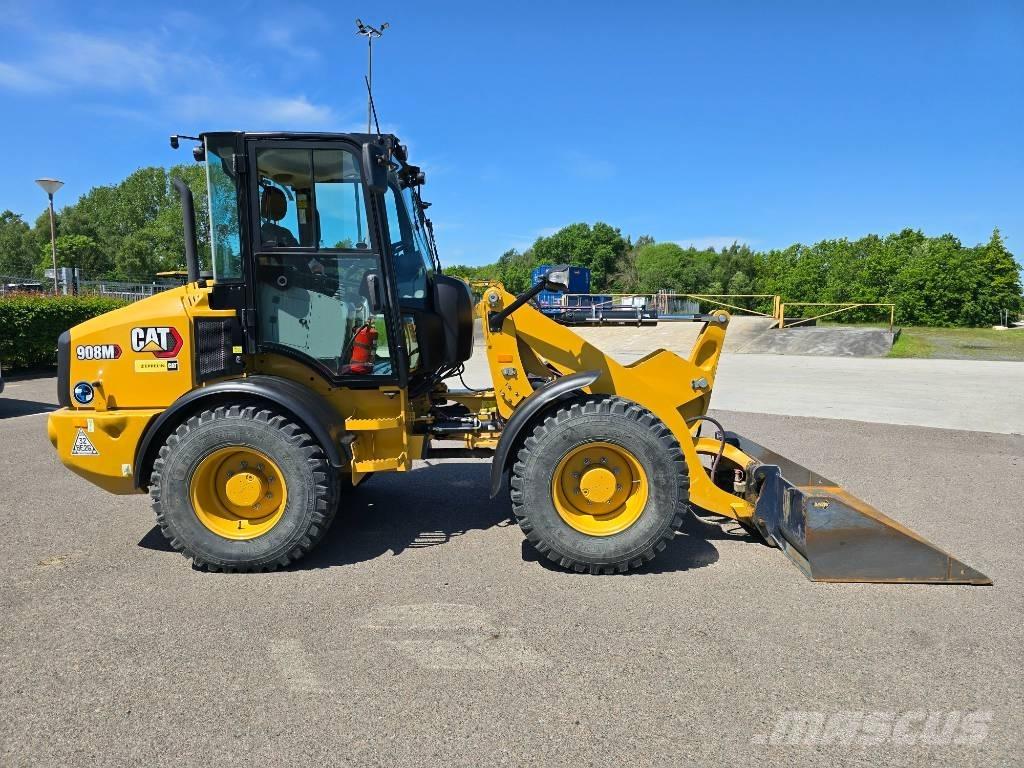 CAT 908 M Колесни товарачи