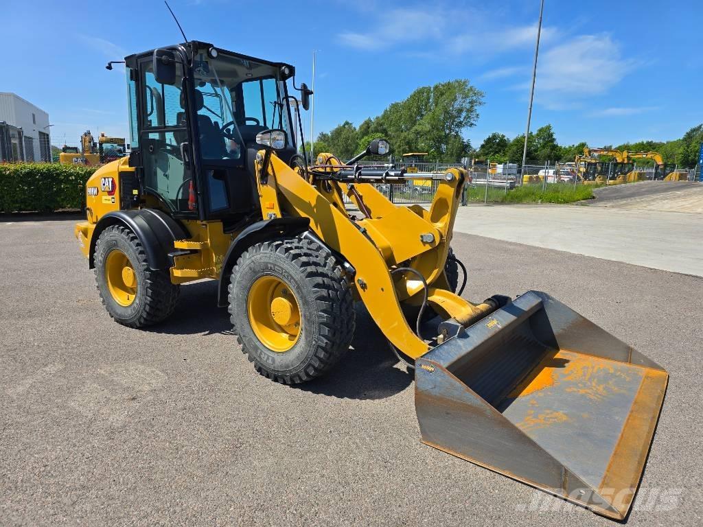 CAT 908 M Колесни товарачи