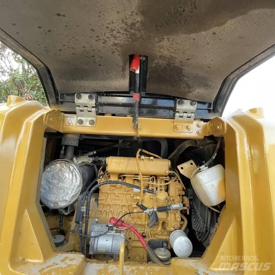 CAT 306E2 Верижен екскаватор