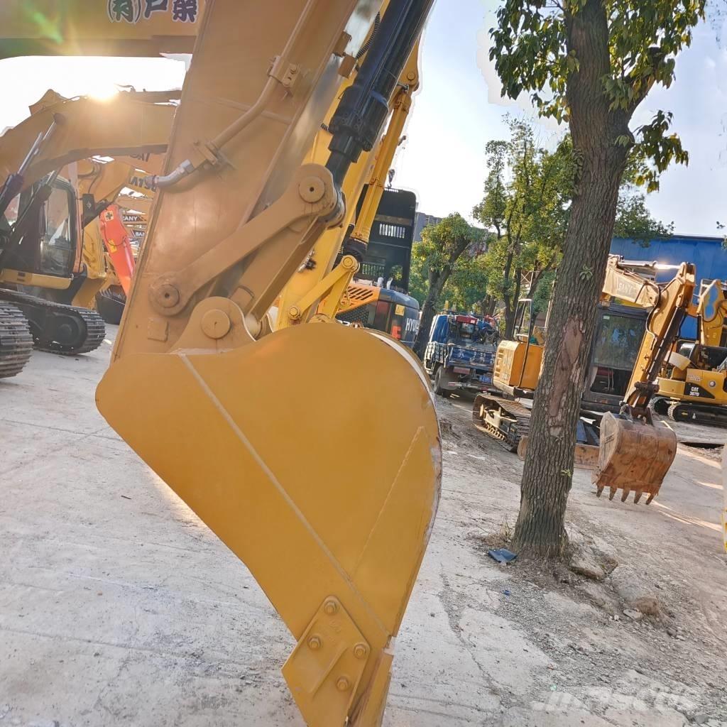 CAT 320 D Верижен екскаватор