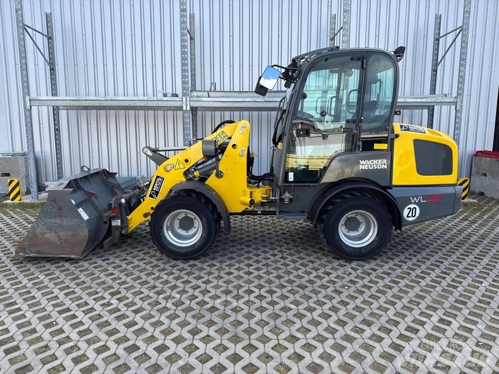 Wacker Neuson WL32 Колесни товарачи